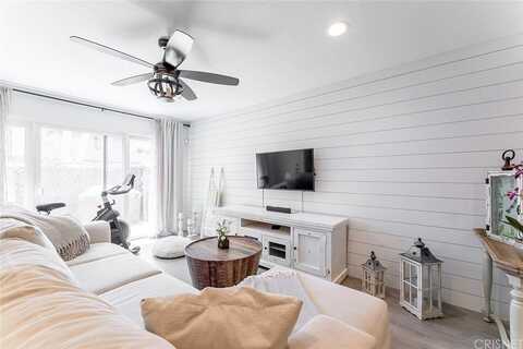 Shadyglade Ave, North Hollywood, CA 91605