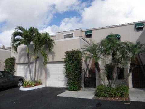 Villa Sonrisa Dr, Boca Raton, FL 33433