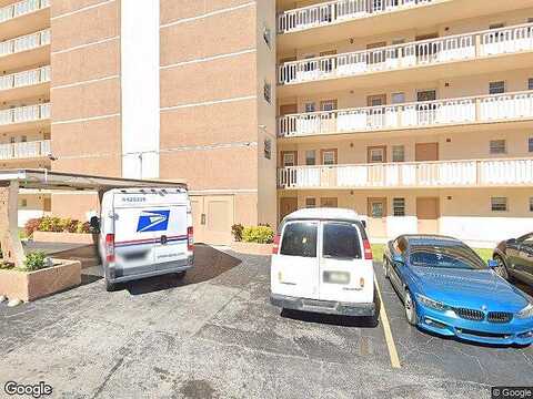 14Th, HALLANDALE BEACH, FL 33009