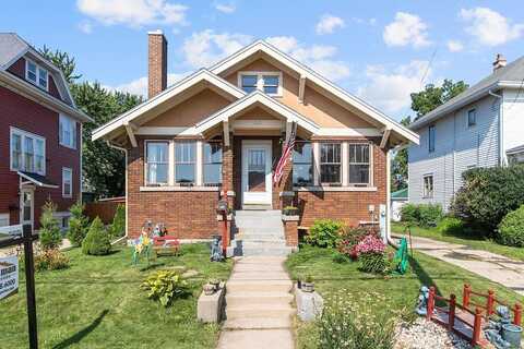 Hazel, OSHKOSH, WI 54901