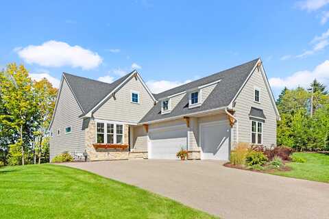Nicolas, MOUND, MN 55364