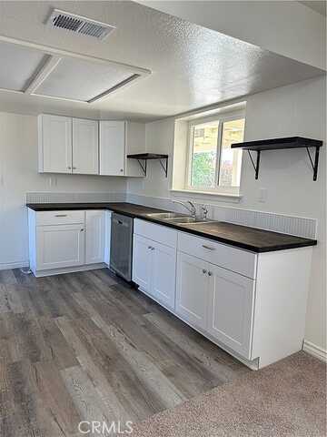 Laguna, APPLE VALLEY, CA 92308