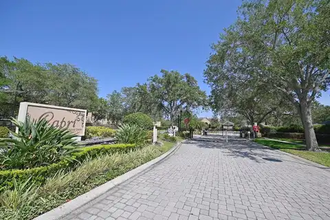 Fredricksburg Dr, Orlando, FL 32837