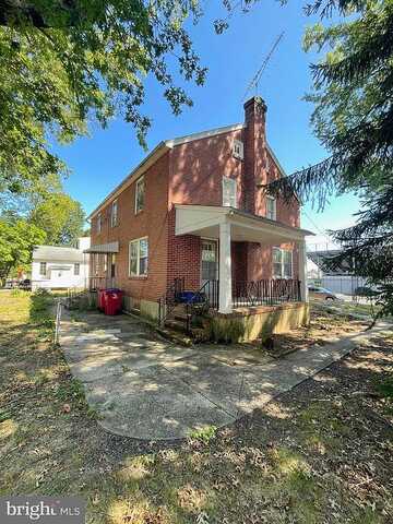 8Th, QUAKERTOWN, PA 18951