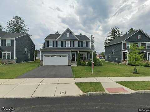 Woodmont, CATASAUQUA, PA 18032