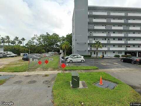14Th, HALLANDALE BEACH, FL 33009