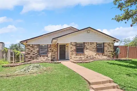 Pinehill, GRAND PRAIRIE, TX 75052