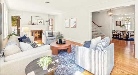 Bay Ridge, MILWAUKEE, WI 53217