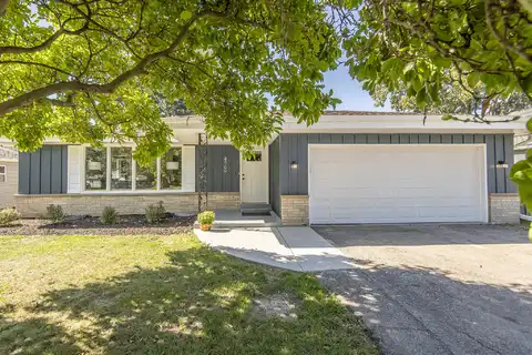 51St, MILWAUKEE, WI 53220