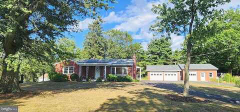 Hunter, MECHANICSBURG, PA 17050