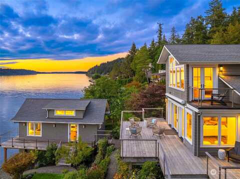 Crystal Springs, BAINBRIDGE ISLAND, WA 98110