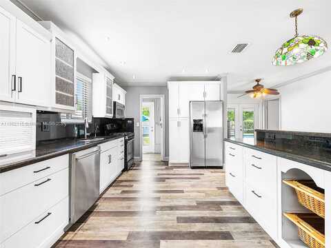 4Th, PLANTATION, FL 33317