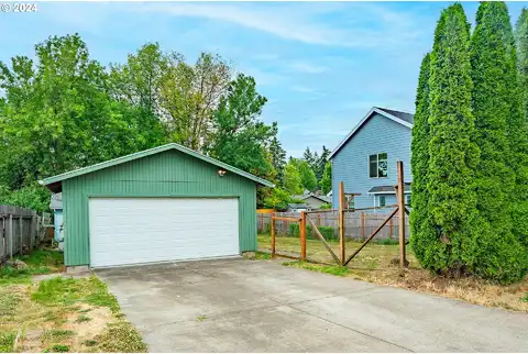 Lee, PORTLAND, OR 97267