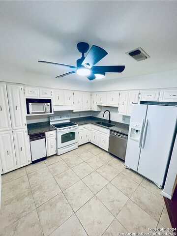 Tanglewood, NEW BRAUNFELS, TX 78130
