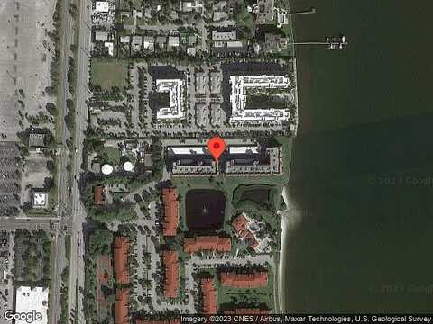 Half Moon Cir, Hypoluxo, FL 33462