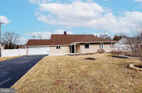 Forsythia Dr S Dr, LEVITTOWN, PA 19056