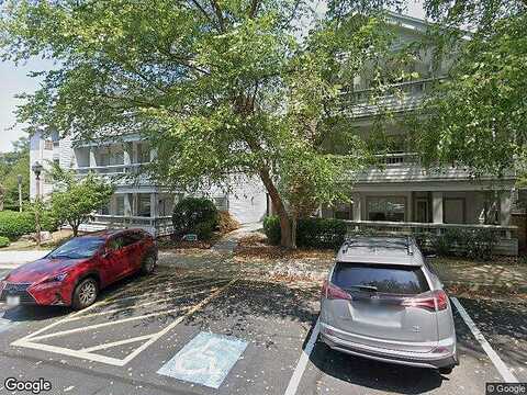 Sedgehurst Dr, Fairfax, VA 22033