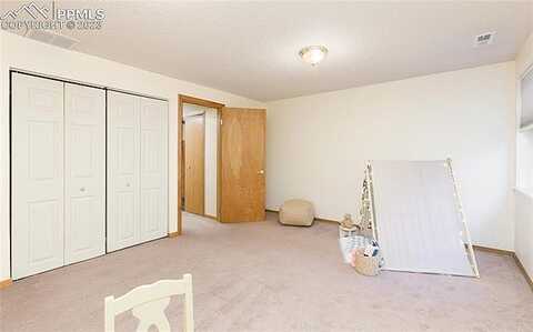 Hunting Meadows Cir, Colorado Springs, CO 80916