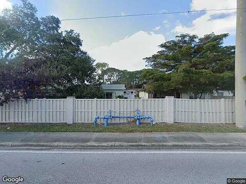 Tree Line Dr, Sarasota, FL 34231