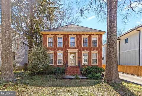 N Oak St N, FALLS CHURCH, VA 22046
