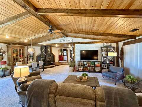 100Th Street Nw, Princeton, MN 55371