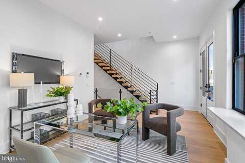 N 2Nd St, PHILADELPHIA, PA 19106