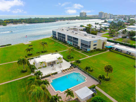 Waterway Rd, Tequesta, FL 33469