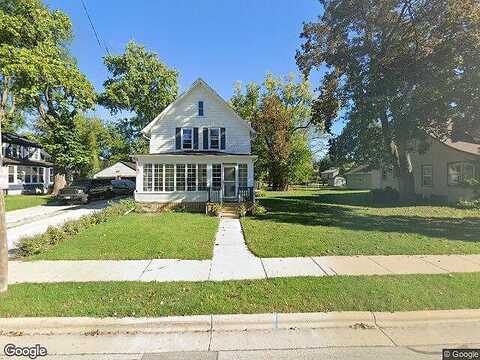 South, OCONOMOWOC, WI 53066