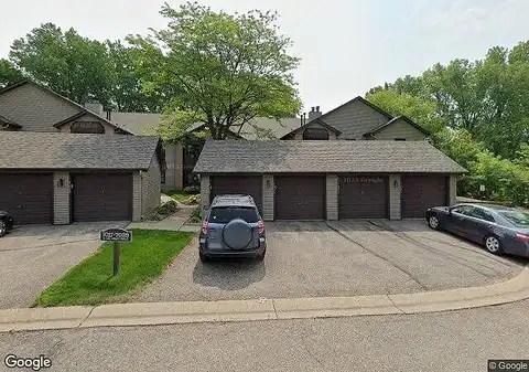 W 110Th Street Cir, Bloomington, MN 55438