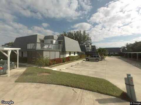 Amberwood Lake Ct, Fort Myers, FL 33908