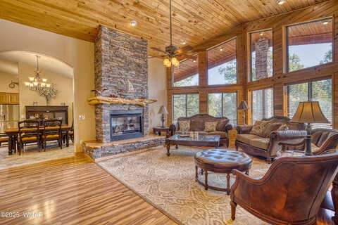 S Thinleaf Lane, Show Low, AZ 85901