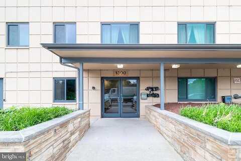 S Arlington Ridge Rd, Arlington, VA 22202