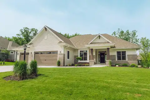 Hidden Oaks, SUSSEX, WI 53089