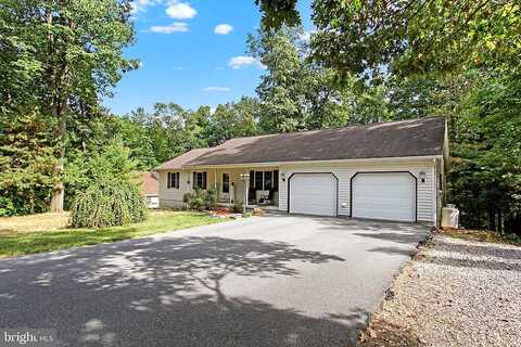 Nicklas, FAYETTEVILLE, PA 17222