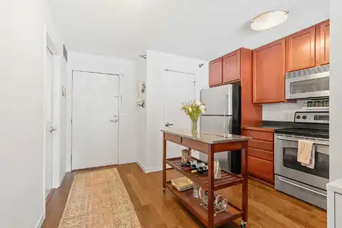 Groveland Terrace #B304, Minneapolis, MN 55403