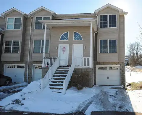 Wood Hills Drive #C1, Erie, PA 16510