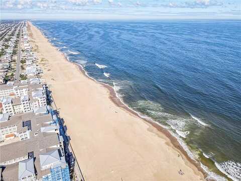 Sandpiper Road #228B, Virginia Beach, VA 23456