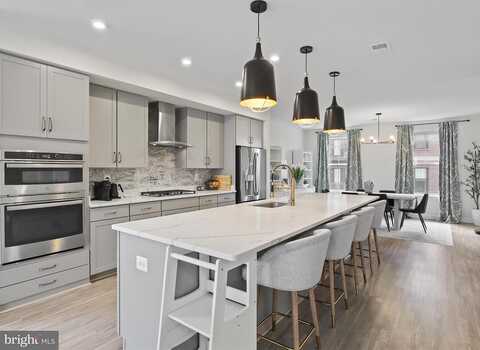 Azure Ln #42, FAIRFAX, VA 22033