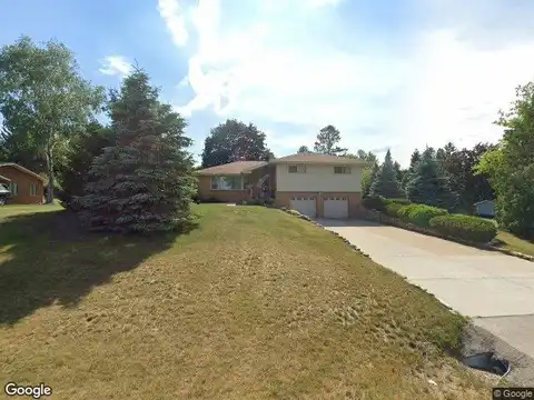 Hi Ridge, WAUKESHA, WI 53186