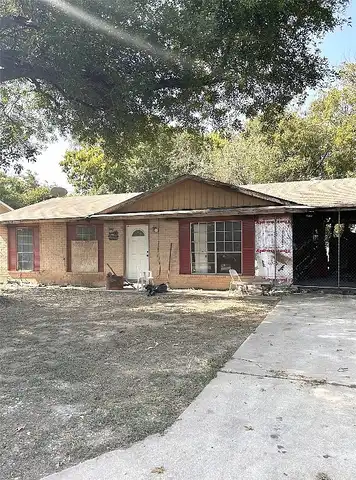 Nesting, AUSTIN, TX 78744