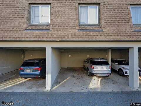 Manzanita Pl, Alexandria, VA 22309