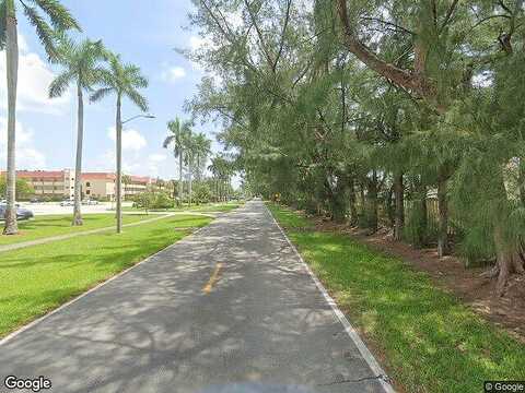 E Sunrise Lakes Dr, Sunrise, FL 33322