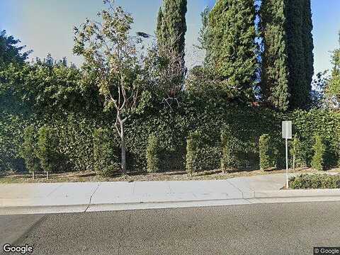 Via Puerta, Laguna Woods, CA 92637