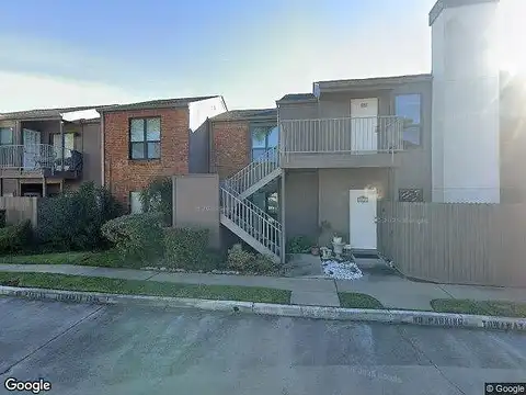 Bering Dr, Houston, TX 77057