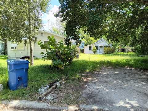 Queen, SAINT PETERSBURG, FL 33713