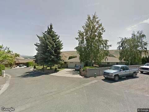 Ridge Drive, Selah, WA 98942