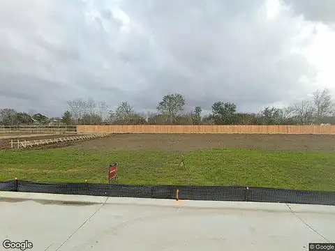 Magnolia Laurel Dr, Alvin, TX 77511