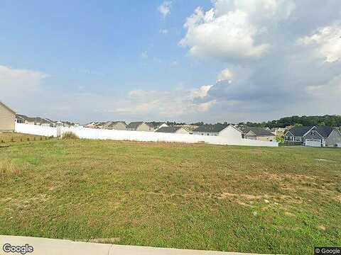Maple Ln Unit 104, Hanover, PA 17331