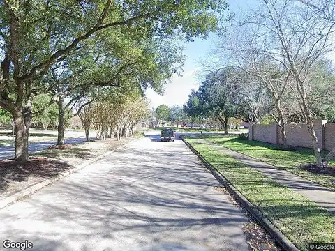 Harbour Point Dr, Texas City, TX 77568