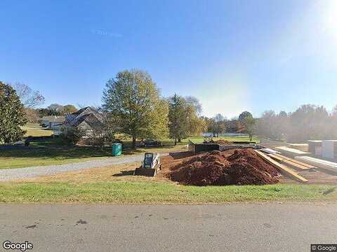 Boone Dr, Bedford, VA 24523